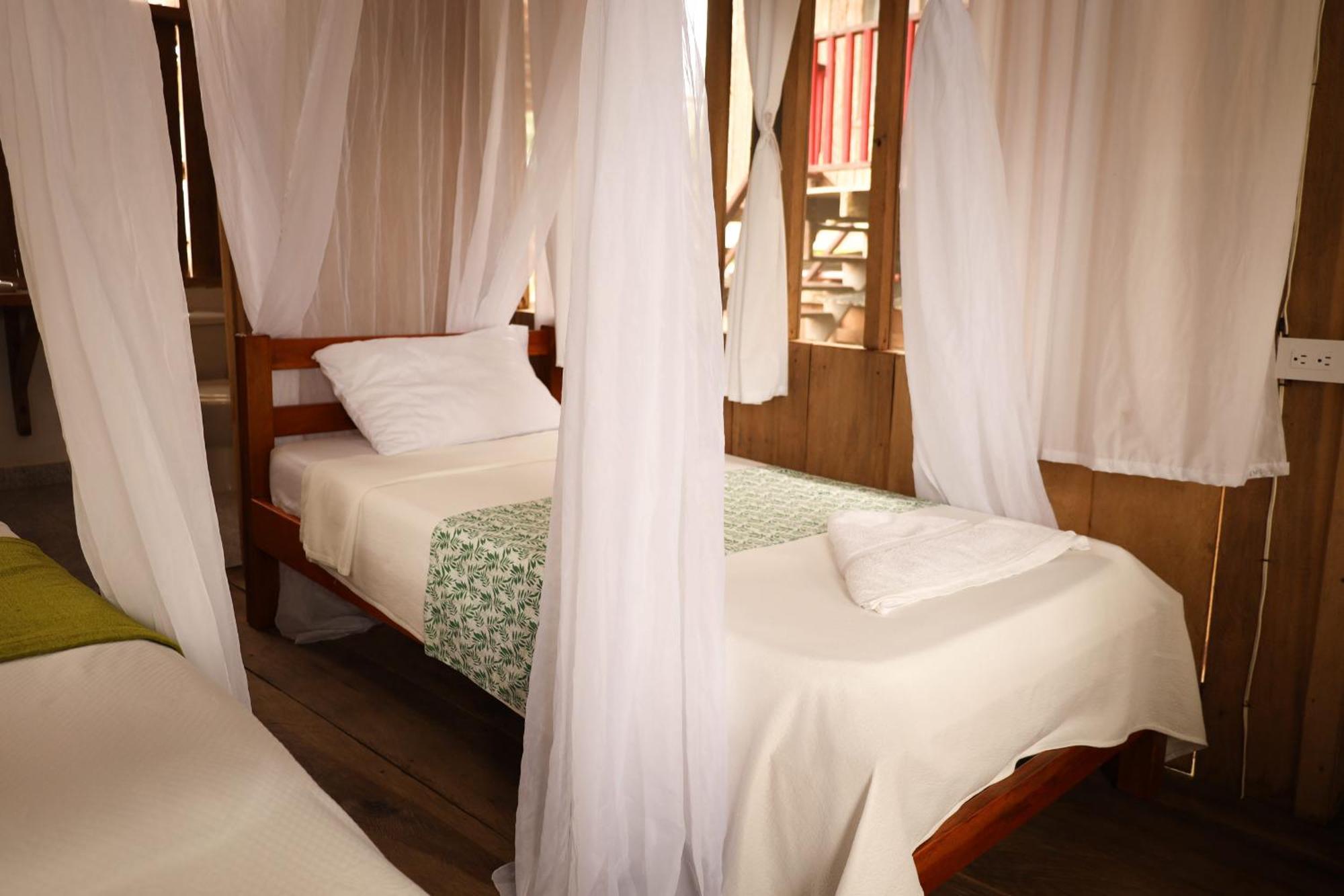 La Ceiba, Amazonas Hotel Летисия Екстериор снимка