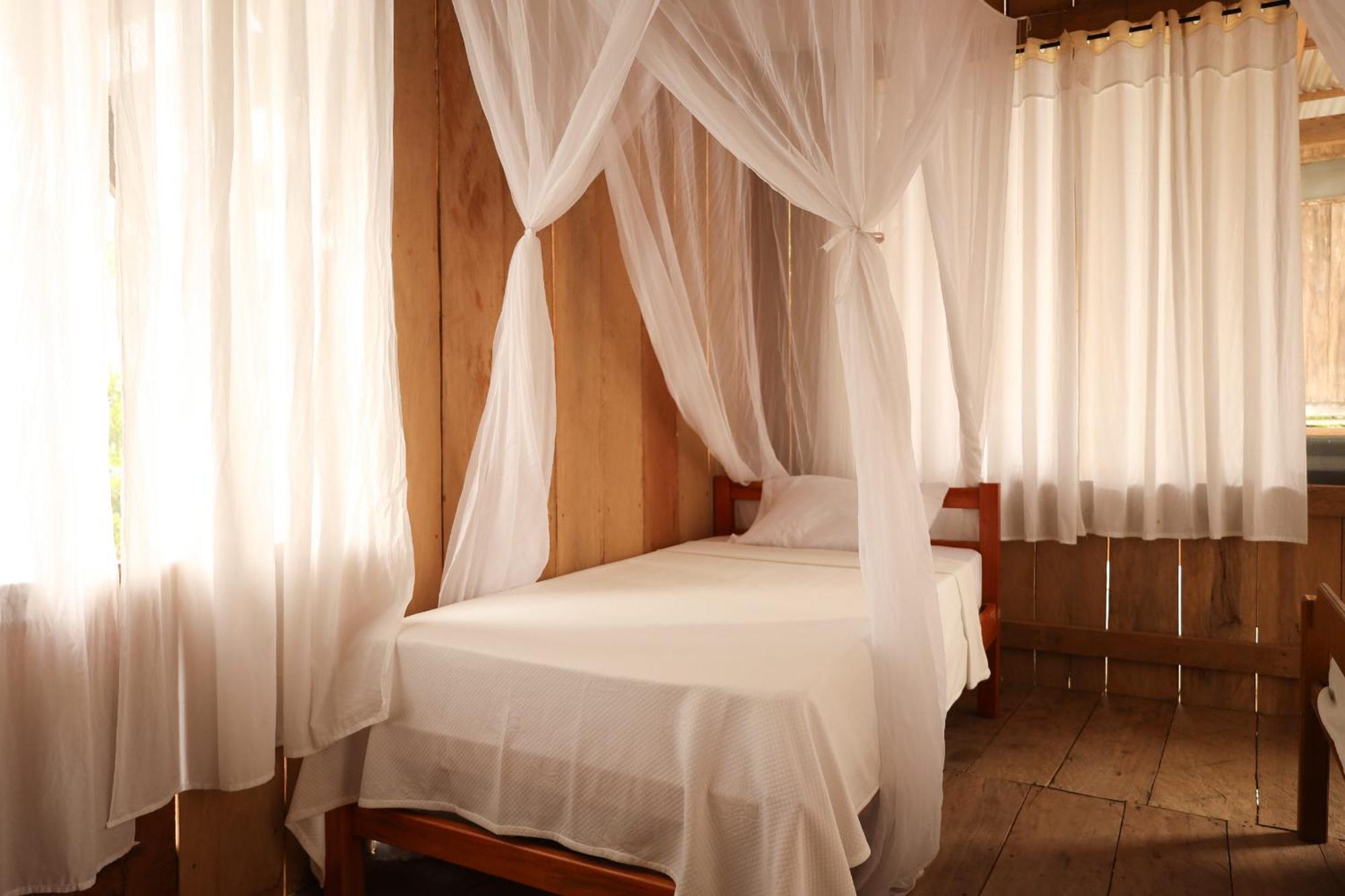 La Ceiba, Amazonas Hotel Летисия Екстериор снимка
