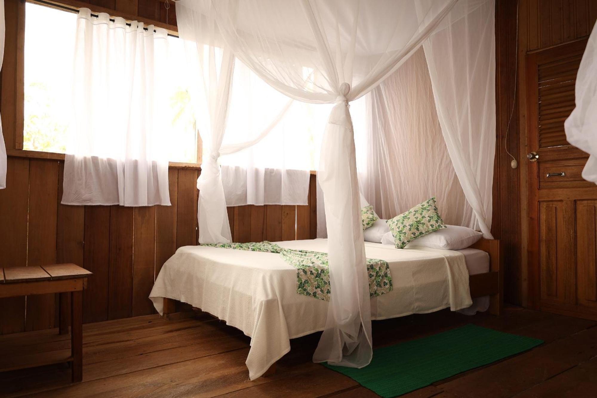 La Ceiba, Amazonas Hotel Летисия Екстериор снимка