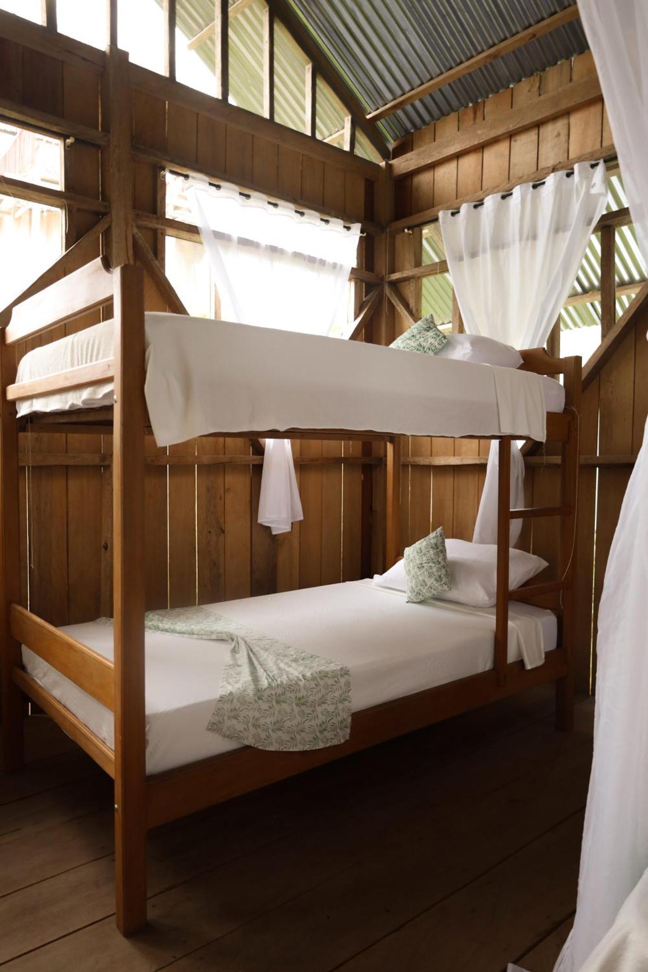 La Ceiba, Amazonas Hotel Летисия Екстериор снимка